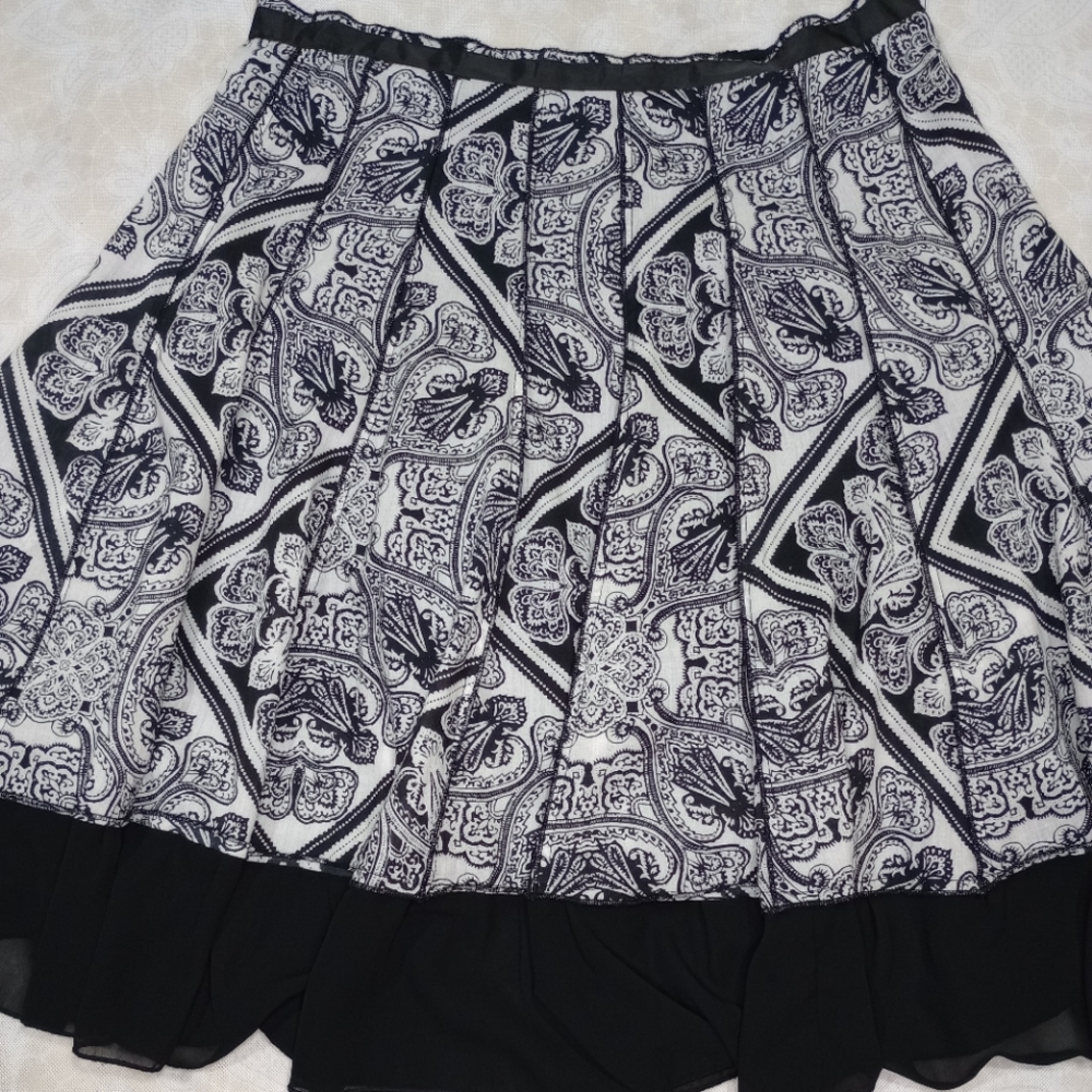 PASSPORTS Black White Handkerchief Inspired Lined Skirt